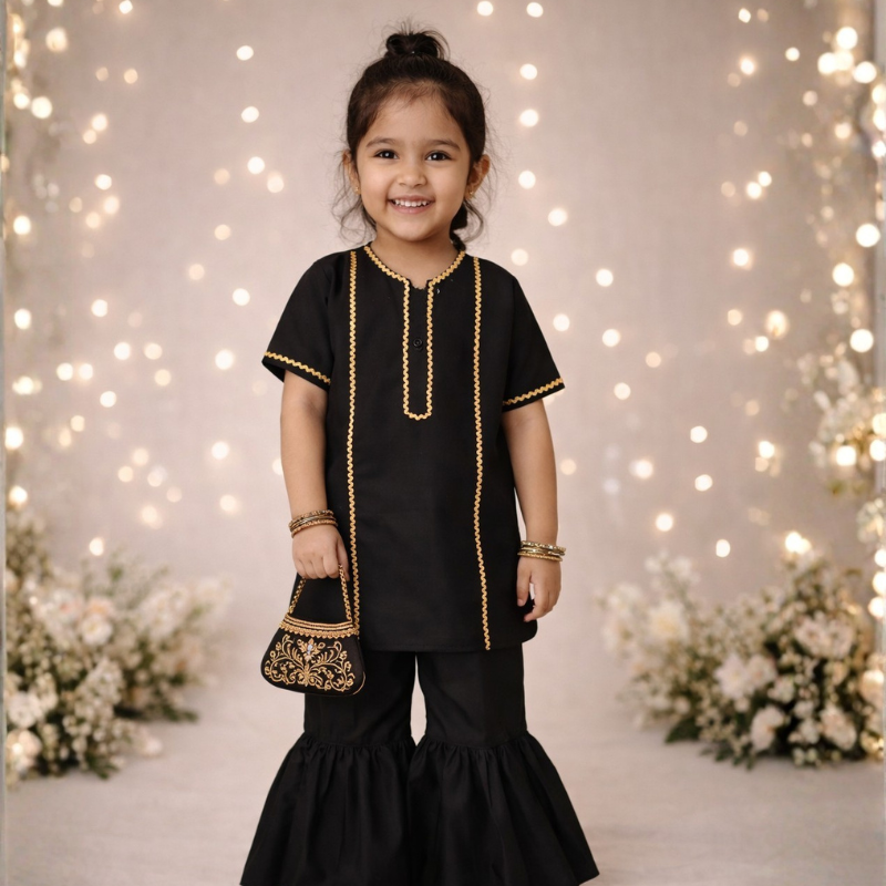 Zarish Noir (Black & Gold)
