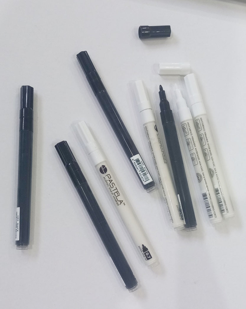 Pastela Acrylic Paint Marker In White & Black – 0.7mm